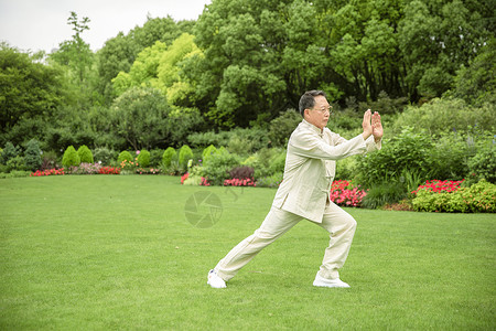 太极功夫老年人太极锻炼背景