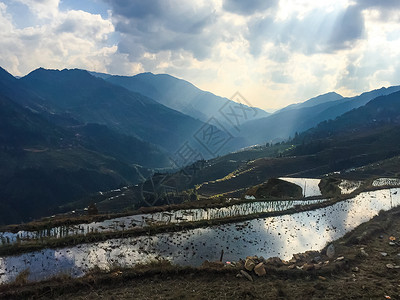 贵州黔东南月亮山梯田景点风光背景图片