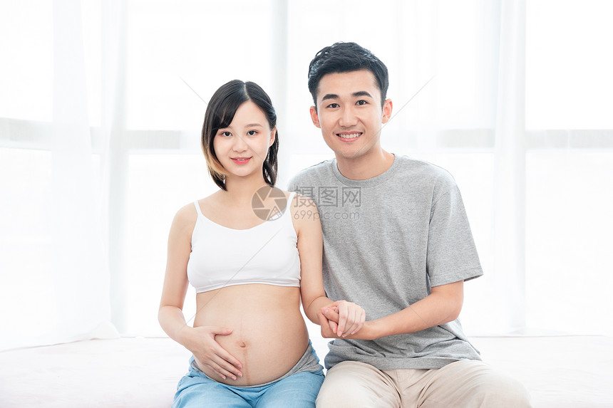 孕妇夫妻图片