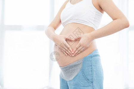 孕妇比心孕妇的健康高清图片
