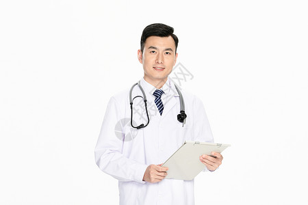 男性医生拿着文件夹背景图片