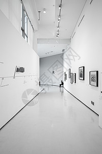 走廊照片展示墙红色四川美术学院罗中立美术馆展厅背景