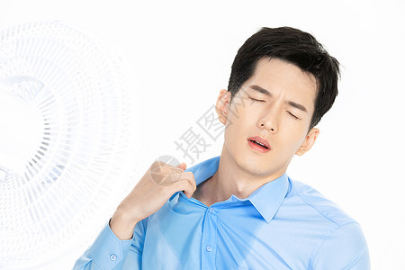 电暖扇夏日男性出汗吹风扇背景