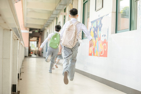 走廊迟到小学生教室走廊奔跑背景