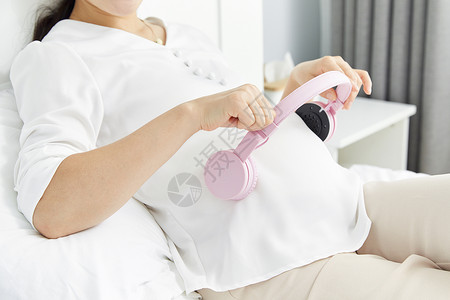 胎教辅导班孕妇给宝宝听音乐背景
