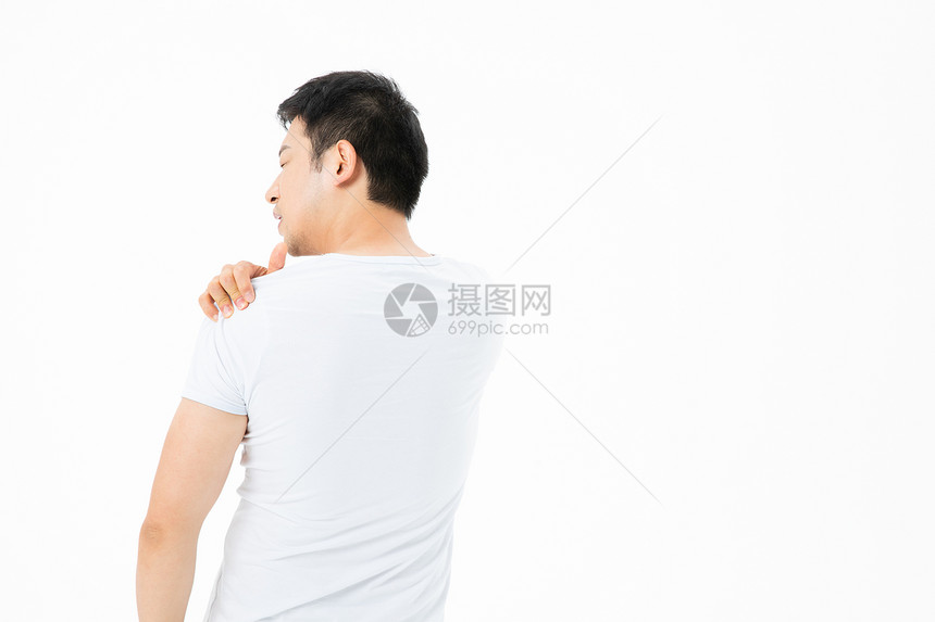 青年男性肩膀疼痛图片