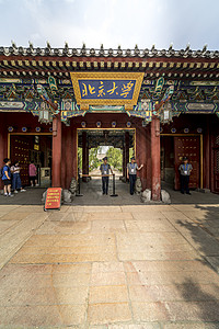 北京航天航空大学北京大学校门背景