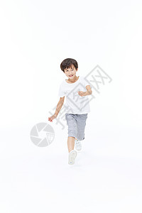 男孩奔跑形象背景图片