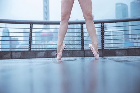 芭蕾舞女性腿部特写图片