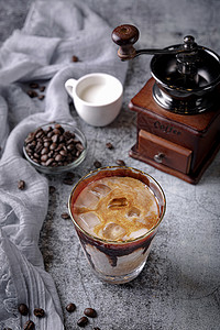 冰拿铁咖啡豆咖啡冰高清图片