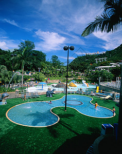 海边的香港海洋公园泳池高清图片