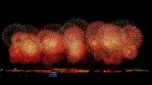 北京天坛的烟花夜景高清图片素材