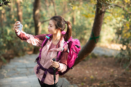 登山女性自拍图片