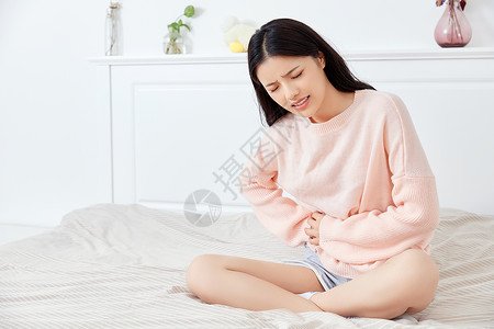 年轻女性腹痛图片