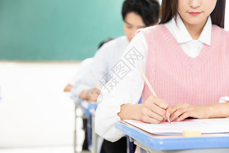 青年女性考研考试背景图片