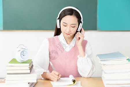 高考听力青年女性考研复习听力背景