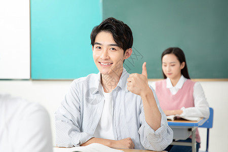 青年男女学习考研高清图片