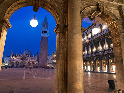 意大利威尼斯圣马可广场的晚上图片