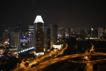 新加坡高速公路和城市夜景图片