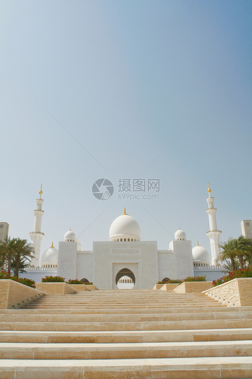 通往华丽圆顶清真寺的台阶图片