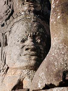 柬埔寨暹粒省吴哥窟寺庙的石刻面图片