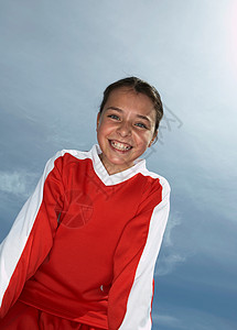 年轻女子足球运动员图片