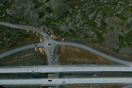 高速公路和环岛鸟瞰图图片