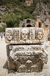 土耳其利西亚路迈拉古城石刻碎片背景