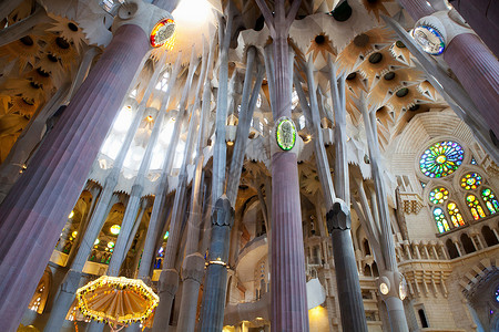 Sagrada Familia大厦内部图片