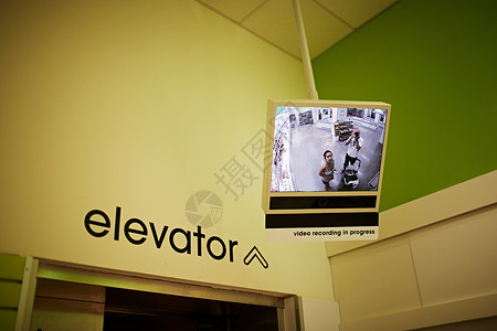 电视屏幕带监控监视器的电梯标志背景