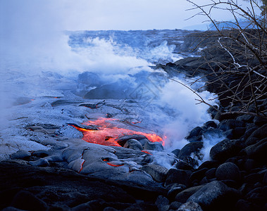 基拉韦厄火山熔岩流高清图片