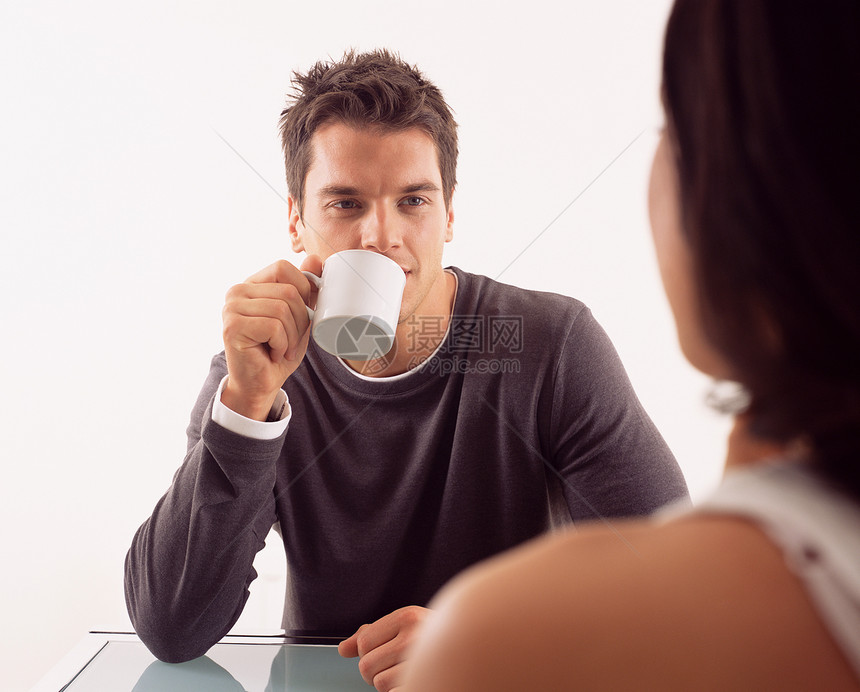 男人和女人喝咖啡图片