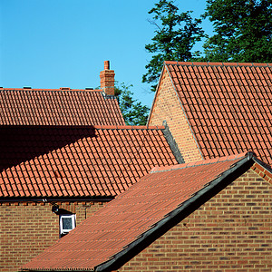 瓦屋顶的房子背景图片