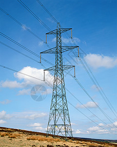 电塔电缆和天空高清图片