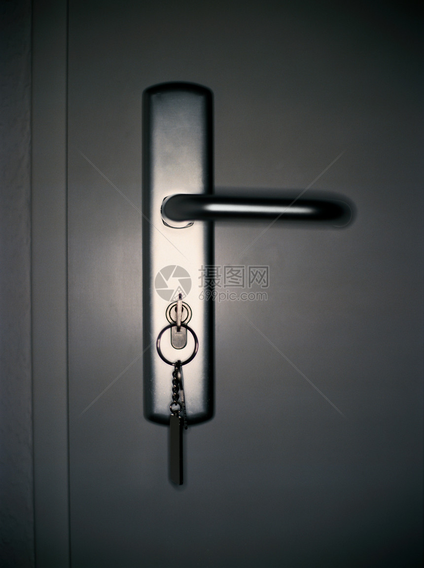 门上的钥匙图片