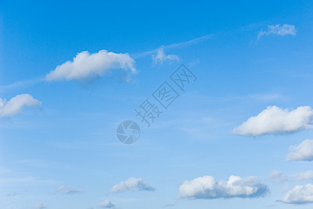 天空中的云背景图片