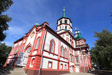 伊尔库茨克十字教堂的兴起背景