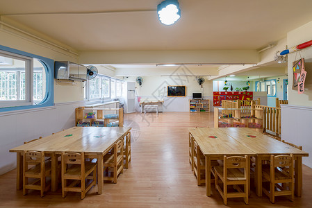 幼儿园教室进入儿童区高清图片