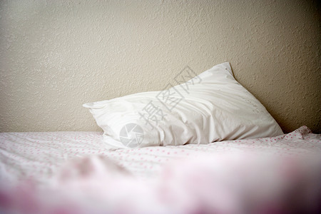 枕头和床上用品图片