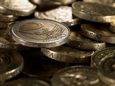 欧元和英镑硬币图片
