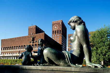 雕像和奥斯陆市政厅图片