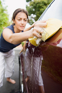 清洁车的女人图片