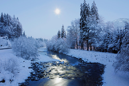 冬天的夜色背景图片