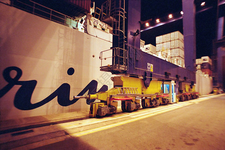 货船集装箱起重机背景图片