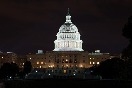 美国晚上的国会大厦图片