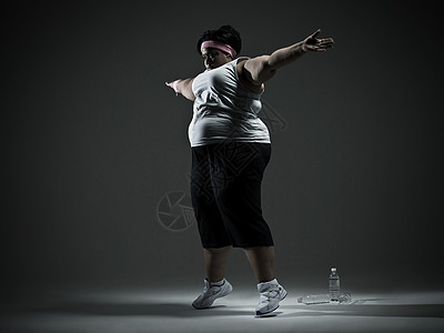超重妇女运动图片