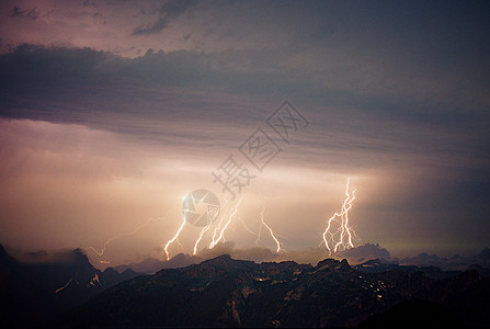 闪电风暴华盛顿山高清图片