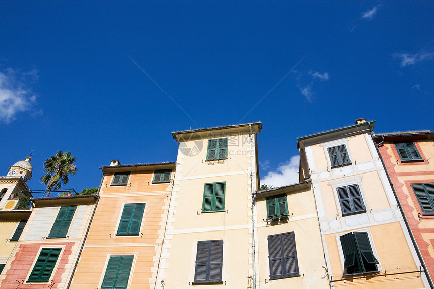 Portofino住宅的低角度视图图片
