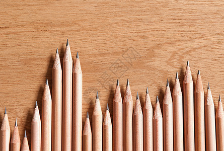 一排铅笔一排木制铅笔背景