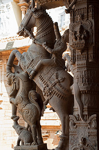 泰米尔纳德邦特里希，兰加纳撒斯瓦米神殿的卫士骑马者高清图片